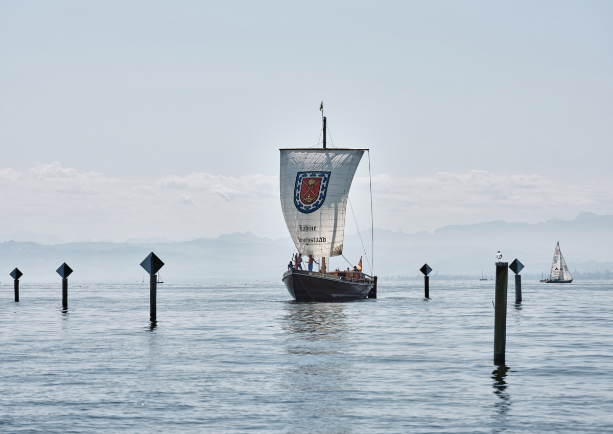 Immenstaad am Bodensee Yachtcharter Bodensee - Hausboot - Motoryacht - Motorboot